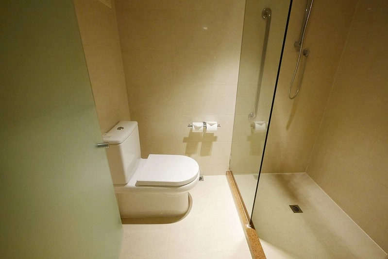 澳洲珀斯｜Four Points By Sheraton 福朋喜來登飯店，珀斯體育館正對面，隔壁有便利商店 @飛天璇的口袋