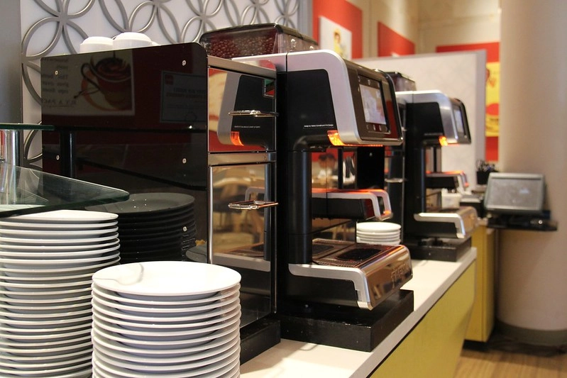 澳洲珀斯｜Four Points By Sheraton 福朋喜來登飯店，珀斯體育館正對面，隔壁有便利商店 @飛天璇的口袋