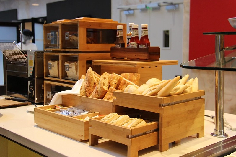 澳洲珀斯｜Four Points By Sheraton 福朋喜來登飯店，珀斯體育館正對面，隔壁有便利商店 @飛天璇的口袋