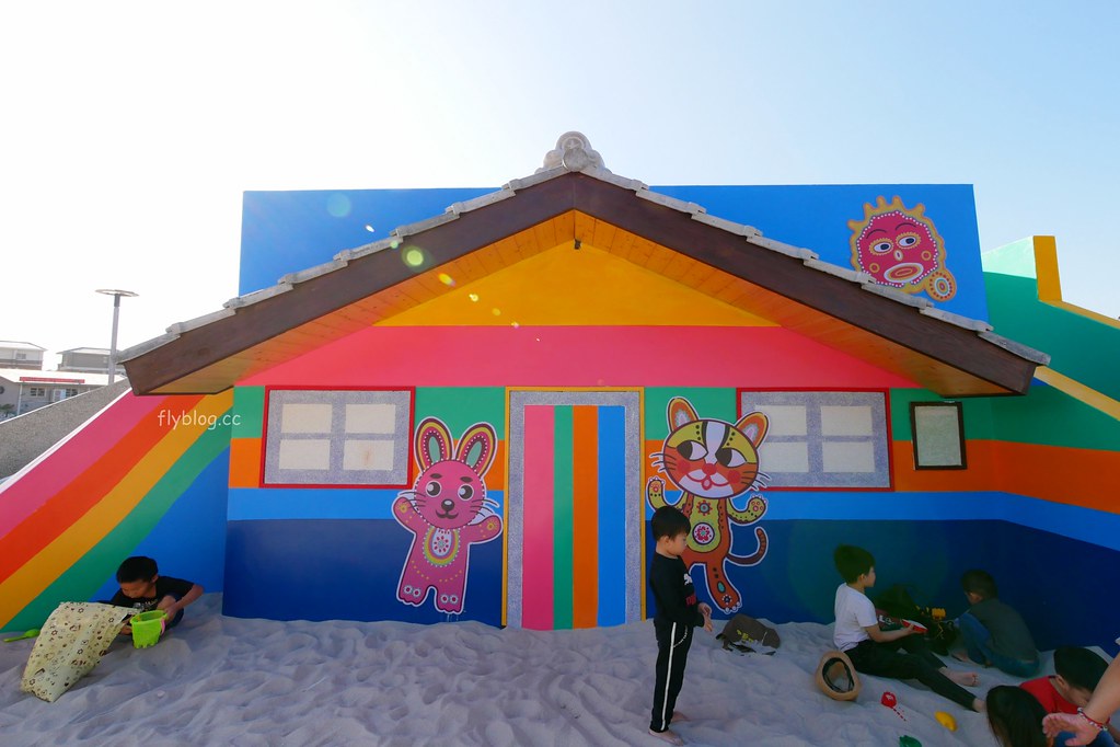 彩虹眷村┃台中景點：知名旅遊雜誌選為世界的秘密奇跡，可愛夢幻版的彩繪童話世界 @飛天璇的口袋