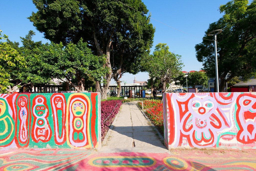 彩虹眷村┃台中景點：知名旅遊雜誌選為世界的秘密奇跡，可愛夢幻版的彩繪童話世界 @飛天璇的口袋