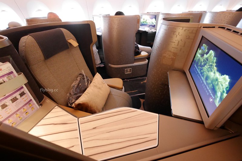 日本沖繩｜中華航空CI112 桃園-沖繩A350-900，開箱豪華商務艙初體驗 @飛天璇的口袋