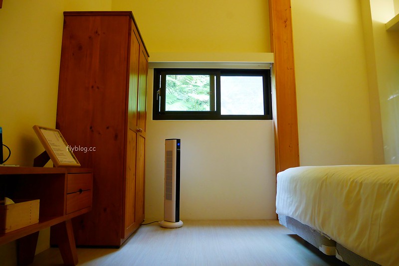 台中新社｜緩慢尋路香草House．住在薰衣草森林裡享受大自然，晚上觀賞夜間童話旋轉木馬 @飛天璇的口袋