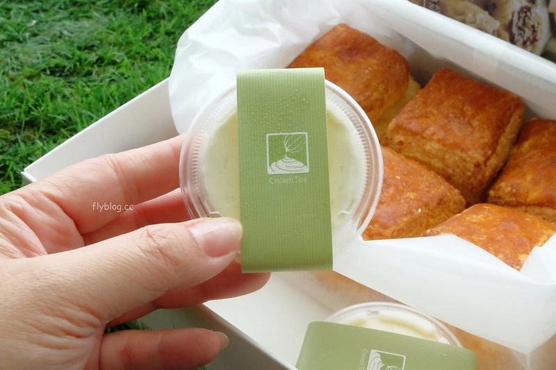 台中西區｜creammm.t．全台花型檸檬塔創始店，司康和蝴蝶酥也是人氣甜點 @飛天璇的口袋