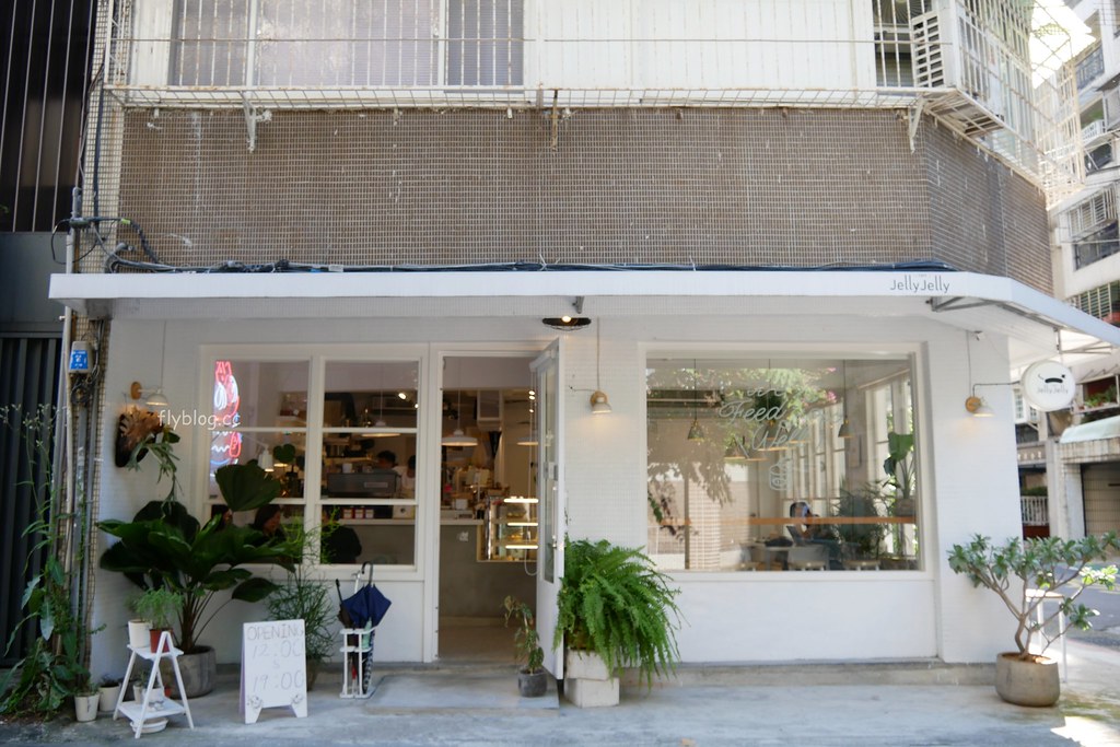 台北中正｜Jelly Jelly慢工烘焙，純白建築IG超夯打卡店，網路熱門甜點店轉實體店家 @飛天璇的口袋