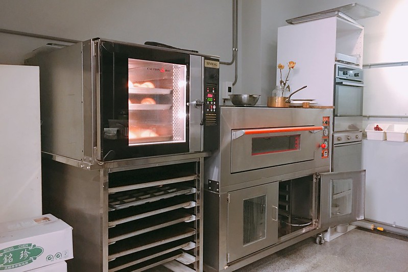 台中西區｜Mr. 啃蛋黃酥．一顆178元天價級的蛋黃酥，一開放預購還是秒殺 @飛天璇的口袋