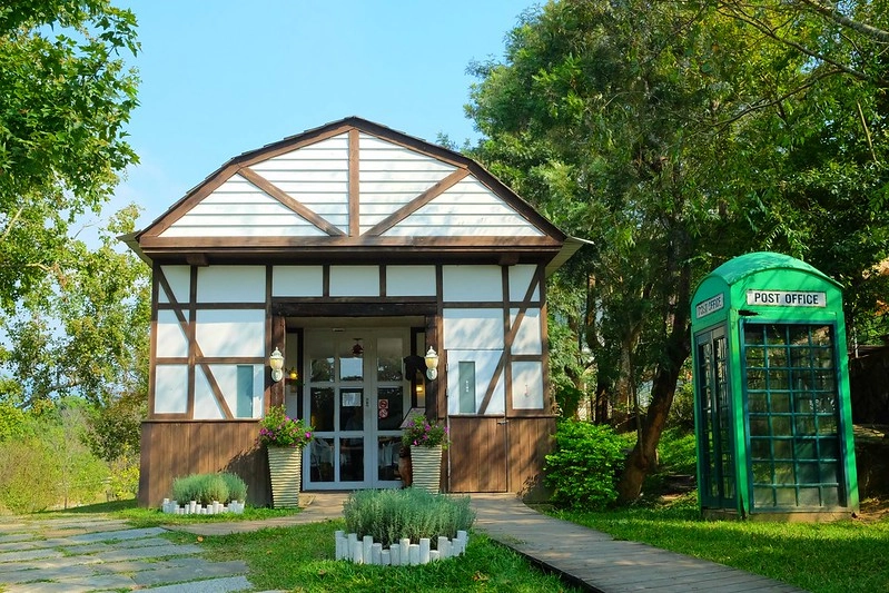 VilaVilla魔法莊園｜苗栗卓蘭景觀餐廳，結合樹屋、沙坑、溜滑梯，苗栗親子美食旅遊景點推薦 @飛天璇的口袋