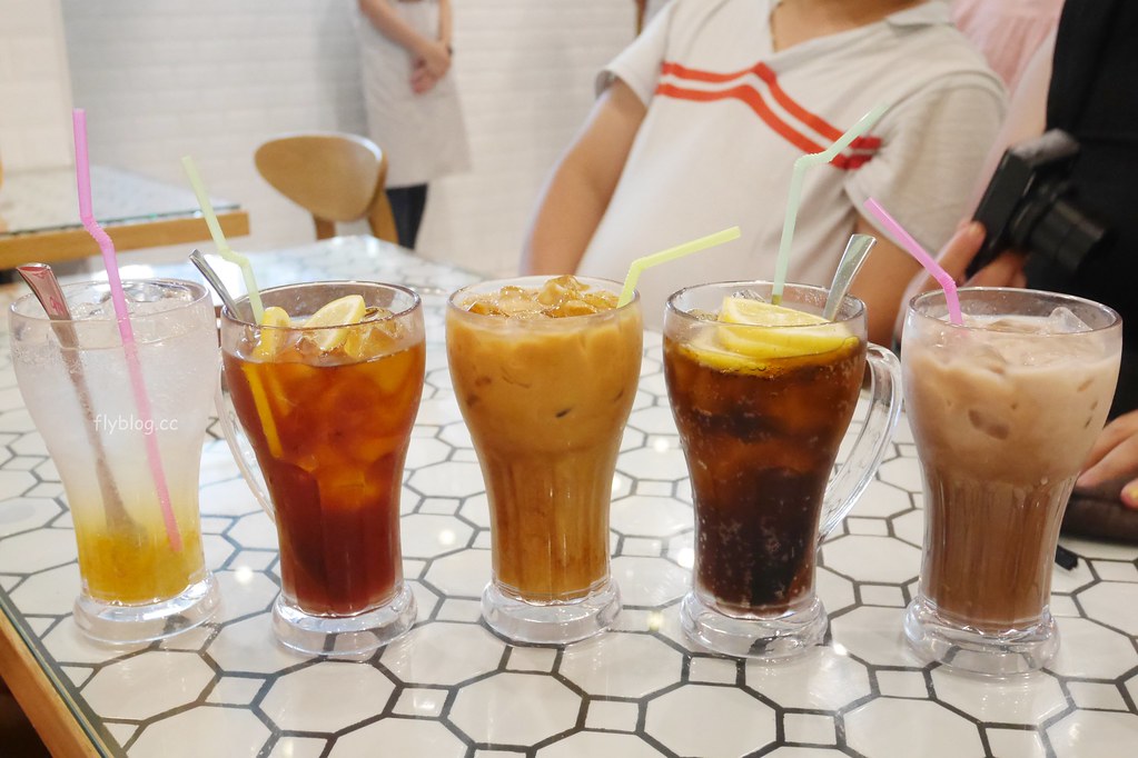 【香港尖沙咀】荔園茶餐廳~以遊戲場為主題，充滿現代感的茶餐廳，餐點中西融合而變化 @飛天璇的口袋