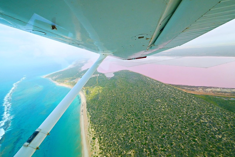 澳洲珀斯｜Hutt Lagoon 粉紅湖，西澳特別的自然景觀，上帝遺落小玫瑰，IG打卡熱門景點 @飛天璇的口袋