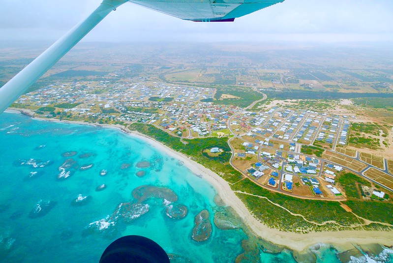 澳洲珀斯｜Hutt Lagoon 粉紅湖，西澳特別的自然景觀，上帝遺落小玫瑰，IG打卡熱門景點 @飛天璇的口袋