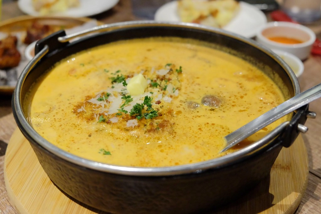 台北信義｜請請義大利麵逸仙店，餐點好吃份量又多，披薩甜點也很好吃，台北義式餐廳推薦 @飛天璇的口袋