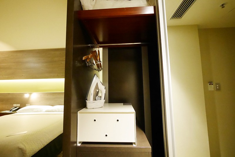 澳洲珀斯｜Four Points By Sheraton 福朋喜來登飯店，珀斯體育館正對面，隔壁有便利商店 @飛天璇的口袋