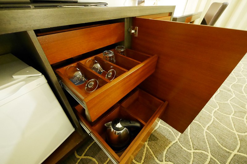 澳洲珀斯｜Four Points By Sheraton 福朋喜來登飯店，珀斯體育館正對面，隔壁有便利商店 @飛天璇的口袋