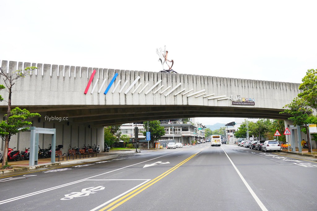 2018臺中藝術季”繽紛風車”裝置藝術┃台中太平：七大裝置藝術上千繽紛風車，屯區藝文中心最新拍照打卡點 @飛天璇的口袋