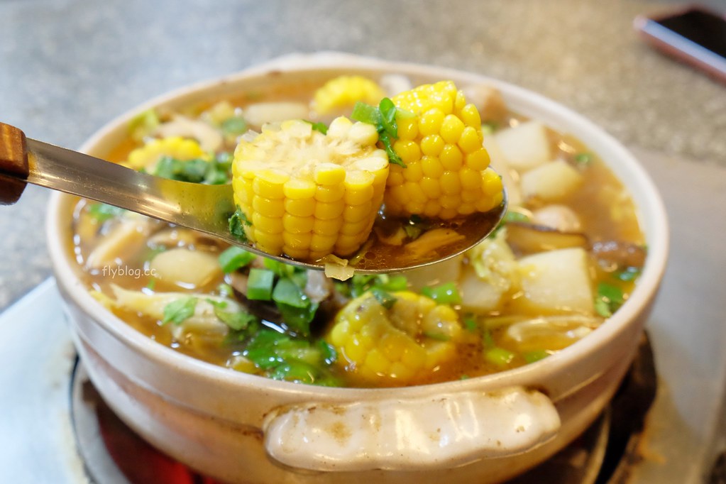 石桌羊肉爐｜在棚子裡面吃羊肉爐，還有很多熱炒可以選擇 @飛天璇的口袋