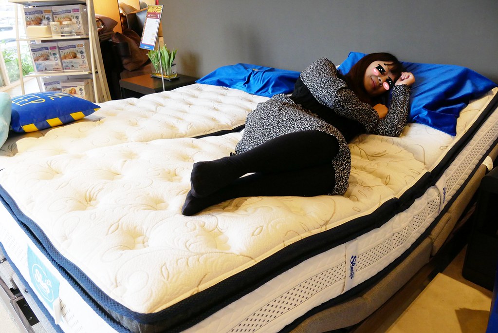 睡眠王國2018年終最後一檔跨年慶特賣：席夢思兩萬元有找，最終加碼四天1/11(五)~1/14(一)，滿額就可參加轉轉樂送好禮 @飛天璇的口袋