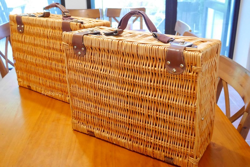 台中新社｜緩慢尋路香草House．住在薰衣草森林裡享受大自然，晚上觀賞夜間童話旋轉木馬 @飛天璇的口袋