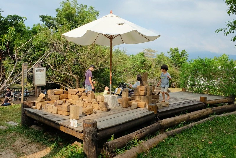 VilaVilla魔法莊園｜苗栗卓蘭景觀餐廳，結合樹屋、沙坑、溜滑梯，苗栗親子美食旅遊景點推薦 @飛天璇的口袋
