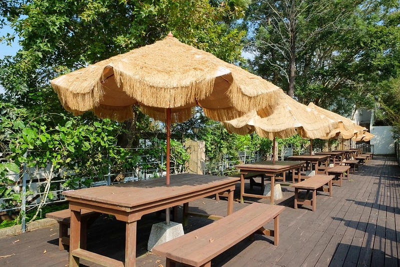 VilaVilla魔法莊園｜苗栗卓蘭景觀餐廳，結合樹屋、沙坑、溜滑梯，苗栗親子美食旅遊景點推薦 @飛天璇的口袋