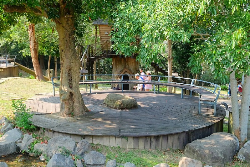 VilaVilla魔法莊園｜苗栗卓蘭景觀餐廳，結合樹屋、沙坑、溜滑梯，苗栗親子美食旅遊景點推薦 @飛天璇的口袋