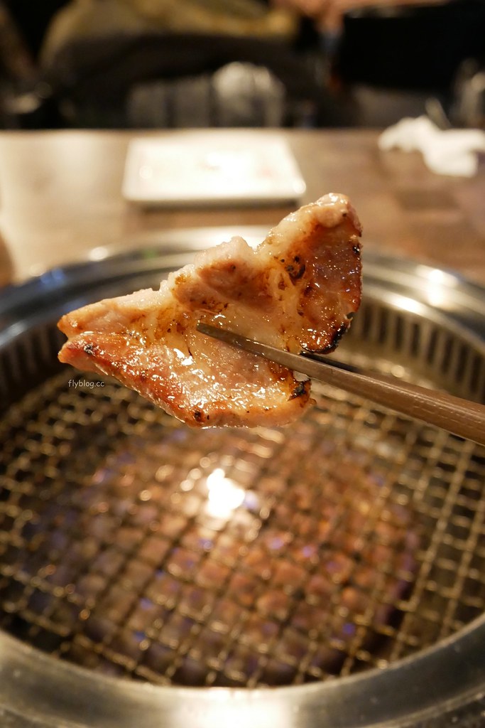 森森燒肉@中科店┃台中西屯：東西好吃服務也不錯，當月壽星生日還有打8.5折 @飛天璇的口袋