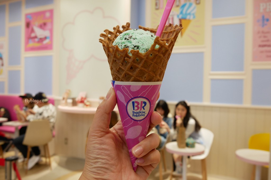 31冰淇淋┃台中三井：風靡美國的31冰淇淋又回台灣了，顏色紛繽濃郁滑順的好味道 @飛天璇的口袋