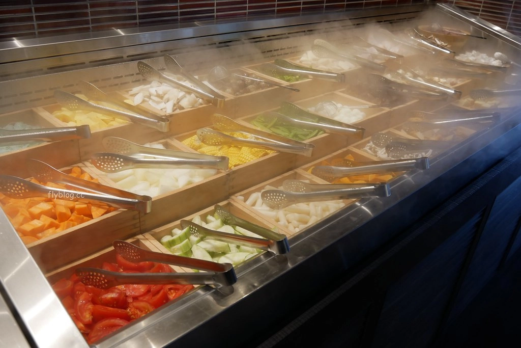 但馬屋涮涮鍋｜台中三井Outlet美食，日本黑毛和牛吃到飽在台第一間分店，日本百年歷史涮涮鍋、壽喜燒連鎖店 @飛天璇的口袋