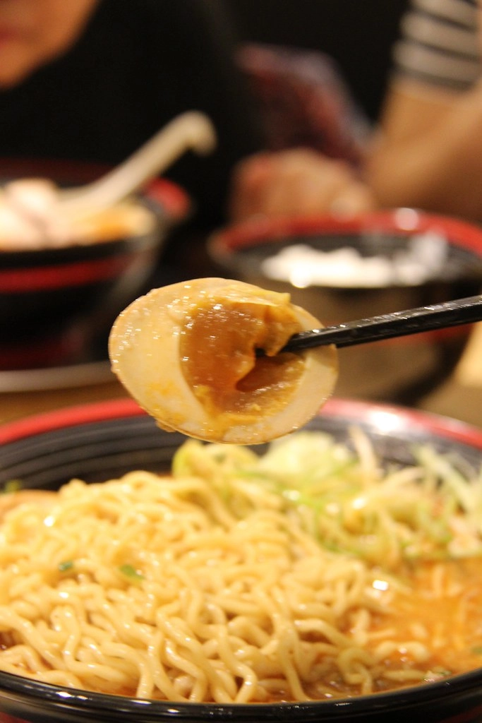 【台中梧棲】屯京拉麵，來自日本池袋的超人氣拉麵店，個人心中在台灣吃到第二名的拉麵店 @飛天璇的口袋