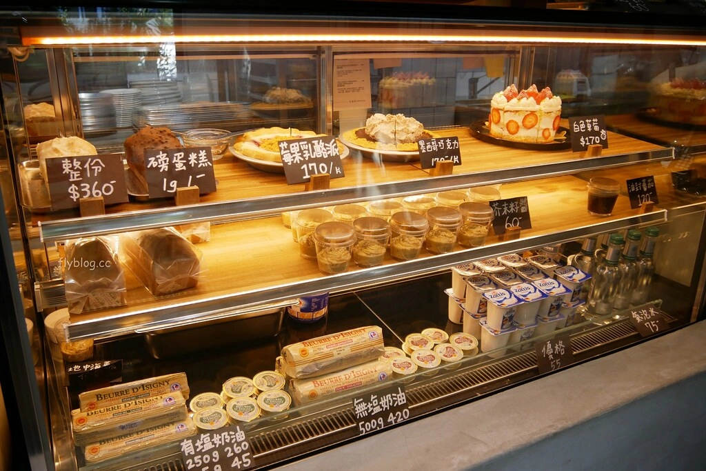 台中西屯｜多爾法式烘焙 DORE French Bakehouse．台中七期最美的麵包店，早午餐酸麵包都好吃 @飛天璇的口袋