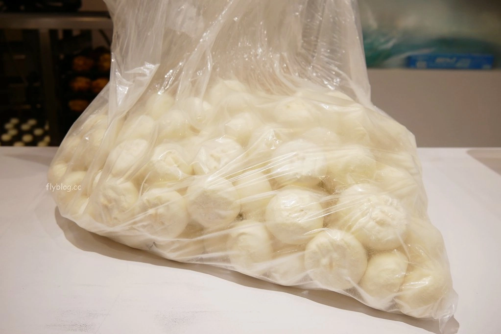 台中美食｜Beard Papa’s日式泡芙工房．日本第一名泡芙專賣店，台中四間門市資訊整理 @飛天璇的口袋