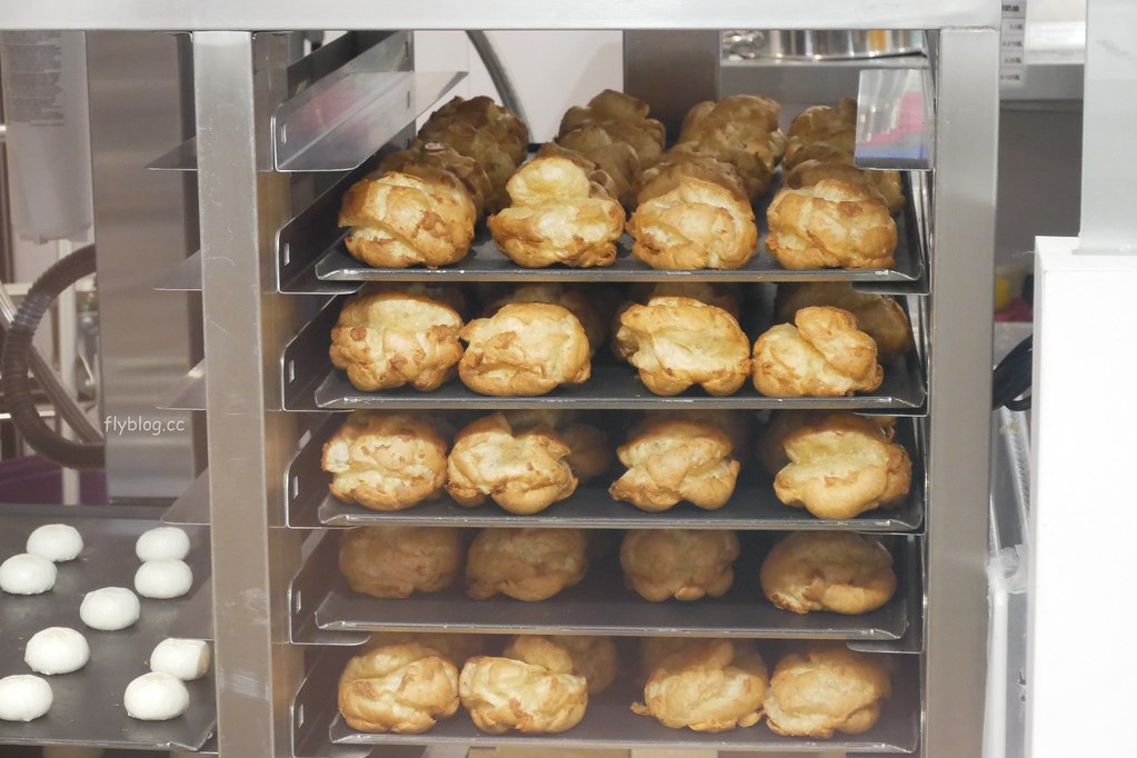 台中美食｜Beard Papa’s日式泡芙工房．日本第一名泡芙專賣店，台中四間門市資訊整理 @飛天璇的口袋