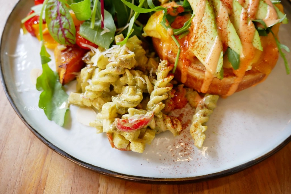 台中西屯｜多爾法式烘焙 DORE French Bakehouse．台中七期最美的麵包店，早午餐酸麵包都好吃 @飛天璇的口袋