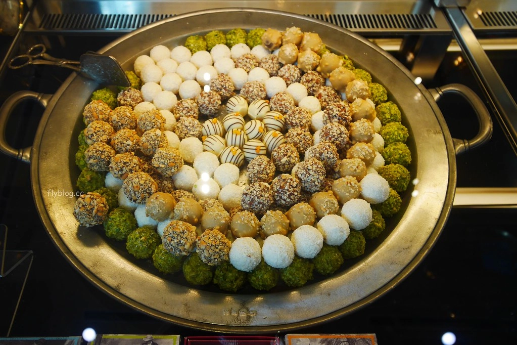 台中中區｜宮原眼科，觀光客台中必朝聖，充滿歷史風味的歷史建築，眼科也賣冰淇淋 @飛天璇的口袋