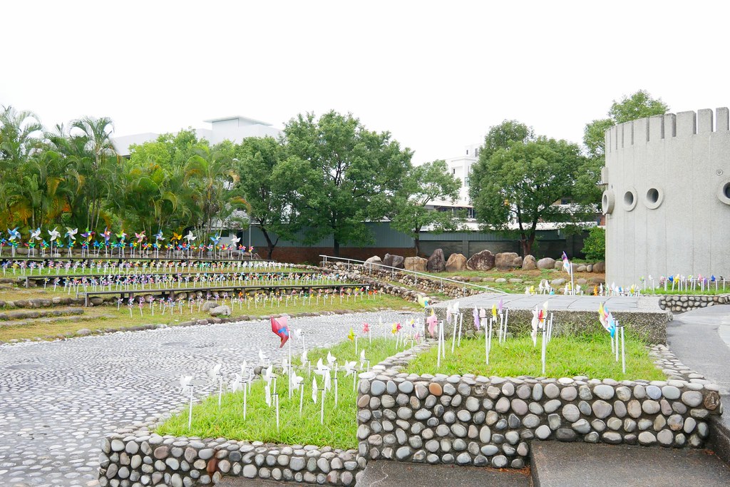 2018臺中藝術季”繽紛風車”裝置藝術┃台中太平：七大裝置藝術上千繽紛風車，屯區藝文中心最新拍照打卡點 @飛天璇的口袋