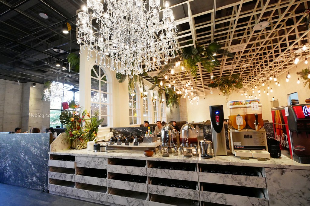 I PLAZA．愛廣場┃台中北區：集聚台中多家最潮的打卡名店，一中商圈愛廣場美食小吃懶人包 @飛天璇的口袋