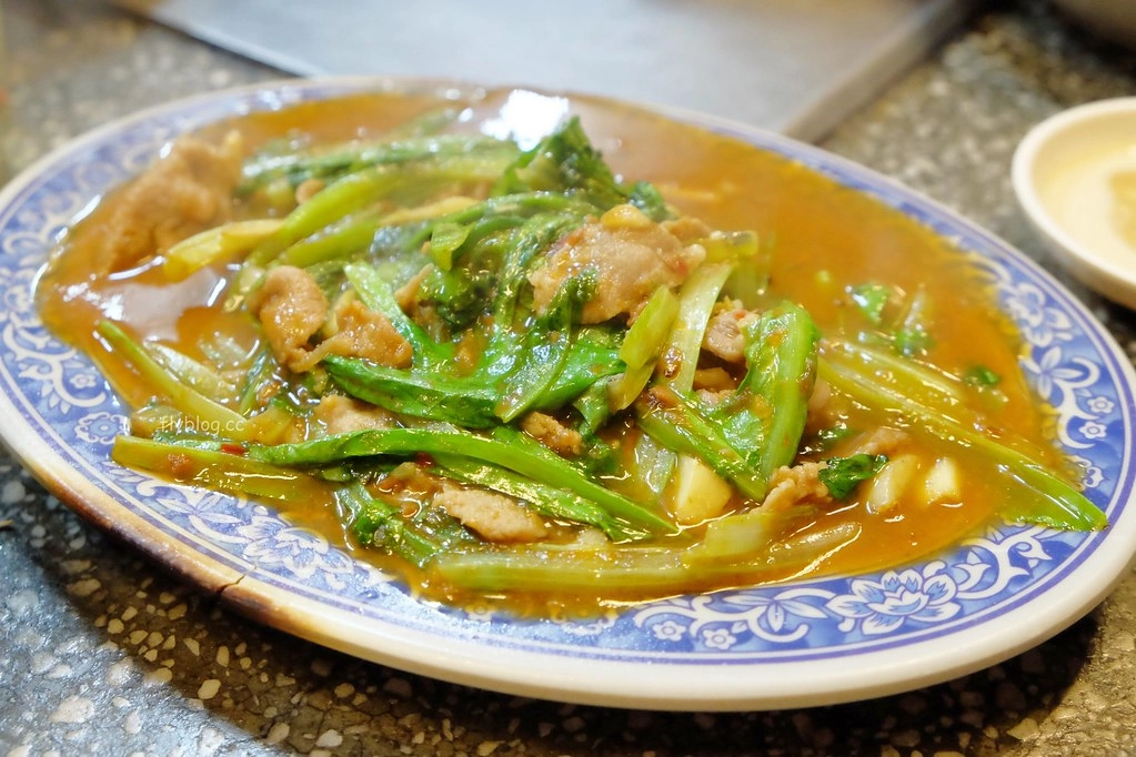 石桌羊肉爐｜在棚子裡面吃羊肉爐，還有很多熱炒可以選擇 @飛天璇的口袋