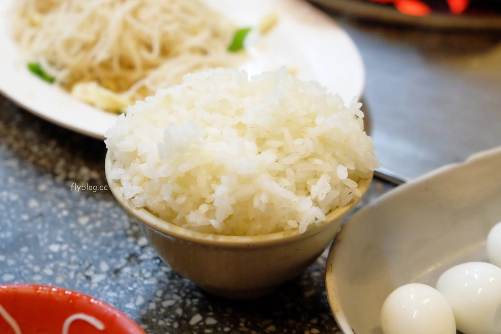 石桌羊肉爐｜在棚子裡面吃羊肉爐，還有很多熱炒可以選擇 @飛天璇的口袋
