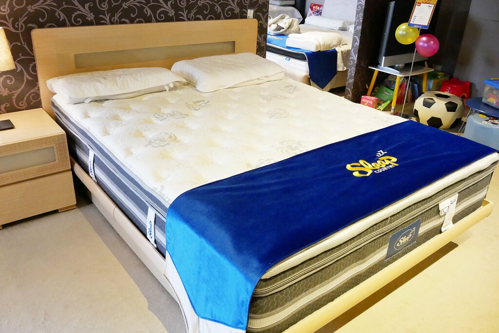 睡眠王國2018年終最後一檔跨年慶特賣：席夢思兩萬元有找，最終加碼四天1/11(五)~1/14(一)，滿額就可參加轉轉樂送好禮 @飛天璇的口袋