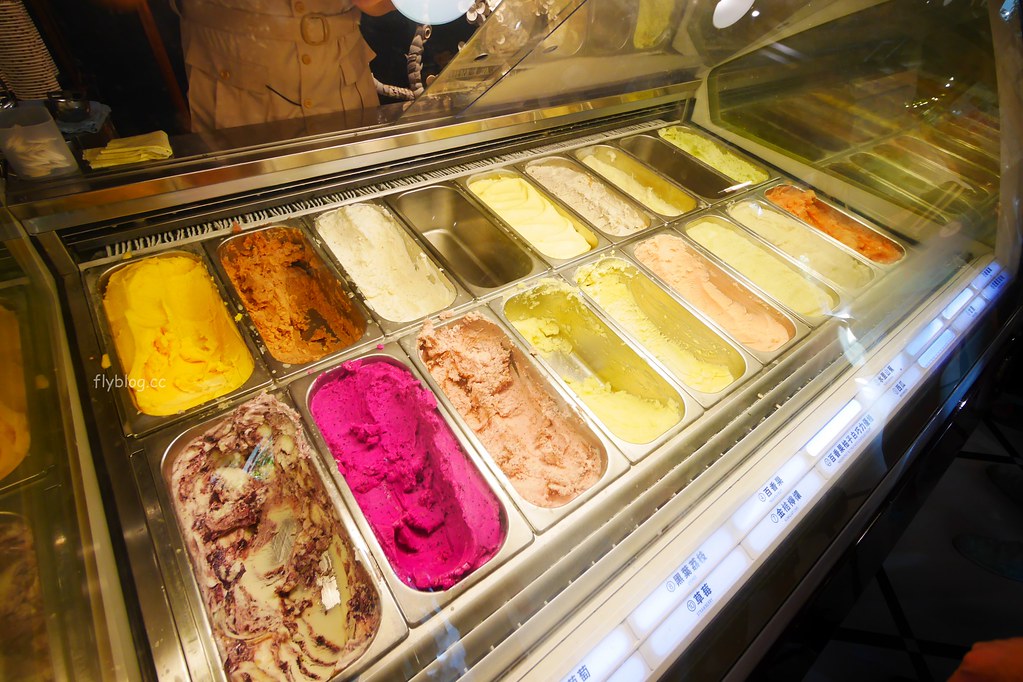 台中中區｜宮原眼科，觀光客台中必朝聖，充滿歷史風味的歷史建築，眼科也賣冰淇淋 @飛天璇的口袋