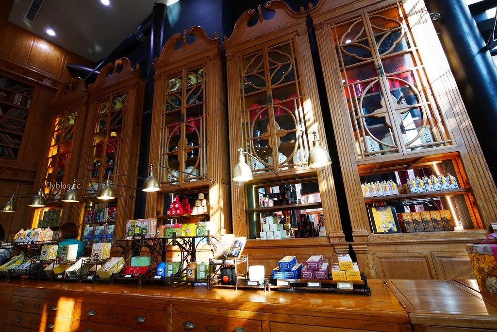 台中中區｜宮原眼科，觀光客台中必朝聖，充滿歷史風味的歷史建築，眼科也賣冰淇淋 @飛天璇的口袋