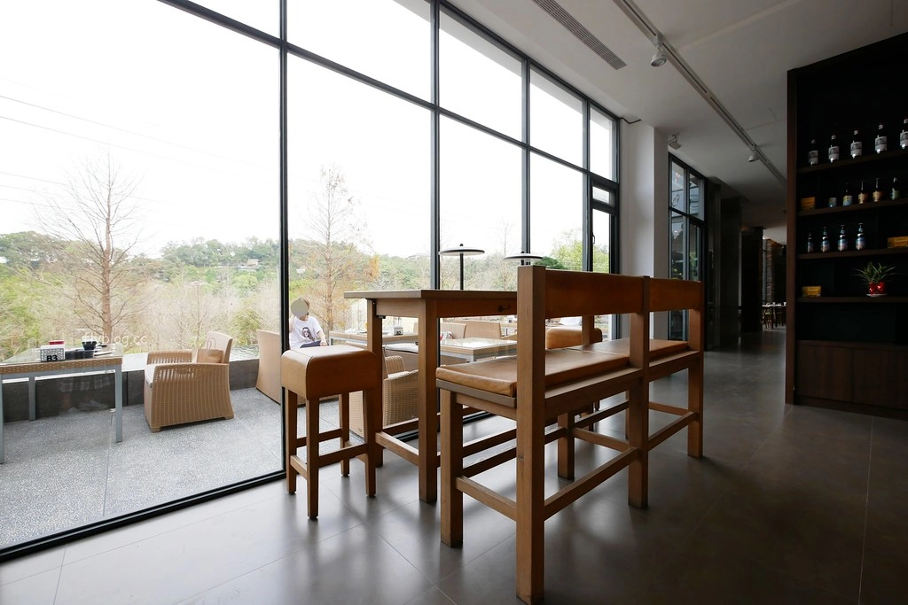 松之戀｜座落於新社夢幻湖旁1.5公頃落羽松森林，享受落羽松下松之戀美味餐點 @飛天璇的口袋