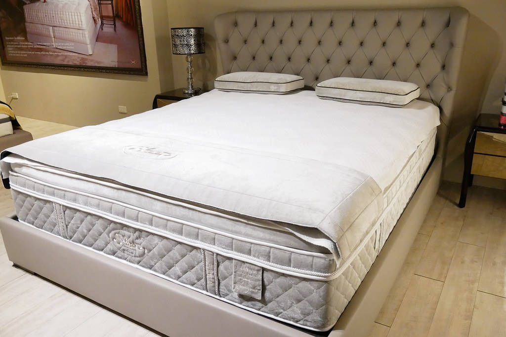 睡眠王國2018年終最後一檔跨年慶特賣：席夢思兩萬元有找，最終加碼四天1/11(五)~1/14(一)，滿額就可參加轉轉樂送好禮 @飛天璇的口袋