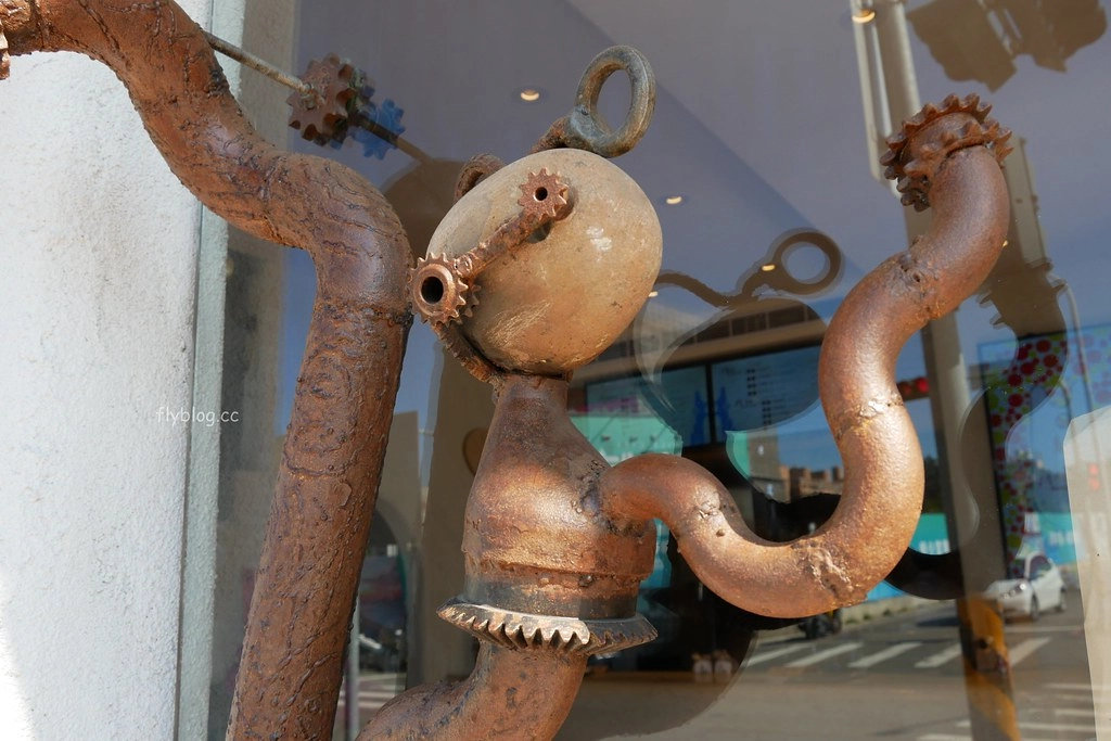 貓門．MOMENT┃台中南屯：彩虹眷村對面景觀餐點，環境不錯餐點我覺得還有進步空間 @飛天璇的口袋