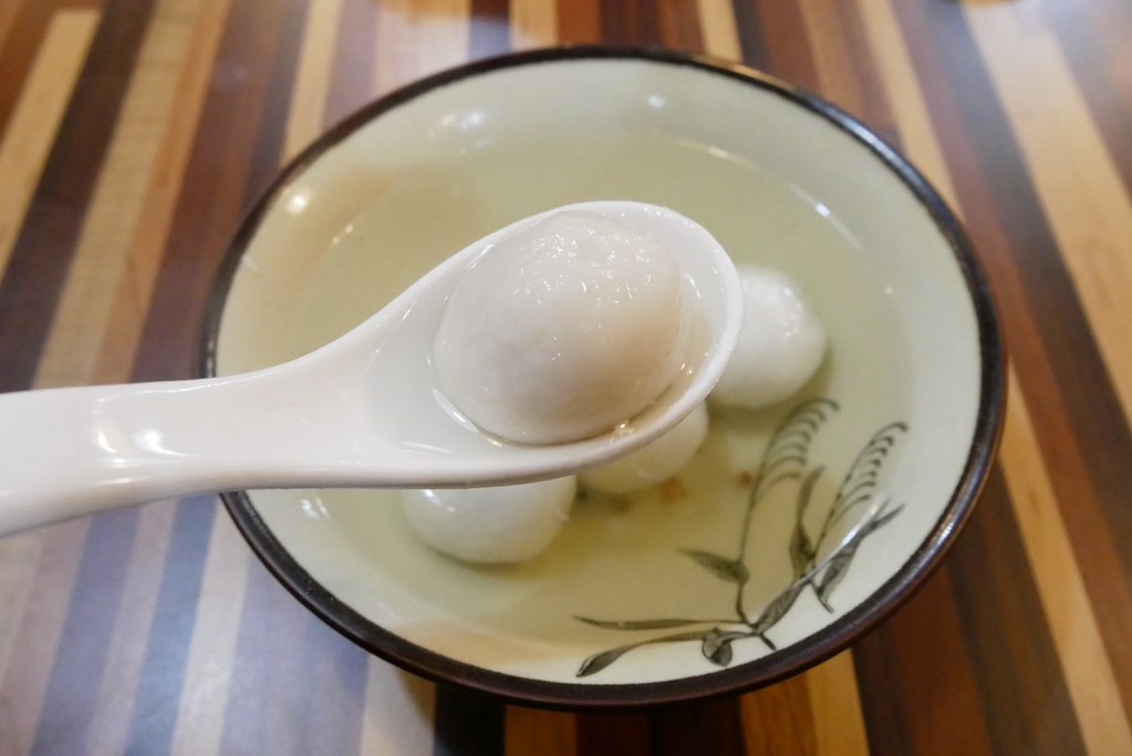 台中西屯｜御品元冰火湯圓，台北通化夜市的人氣湯圓，台中逢甲夜市也吃的到 @飛天璇的口袋