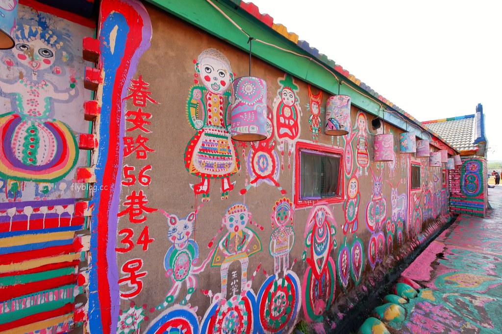 彩虹眷村┃台中景點：知名旅遊雜誌選為世界的秘密奇跡，可愛夢幻版的彩繪童話世界 @飛天璇的口袋