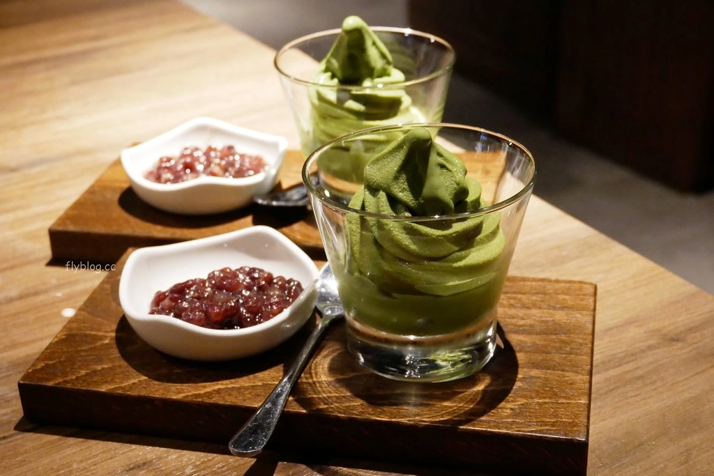 台中南屯｜老常在麻辣火鍋．輕井澤集團麻辣火鍋，鍋底吃不完還可以打包 @飛天璇的口袋