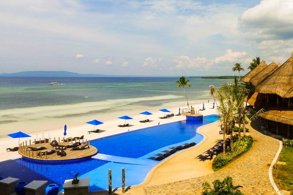 貝爾維尤度假村．The Bellevue Resort┃薄荷島住宿：位於邦勞島的中心地帶，擁有私人沙灘及庭院Buffet @飛天璇的口袋