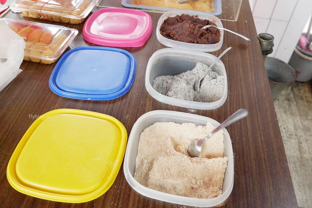 台中南屯｜南屯郵局麻糬．一個禮拜只賣三天，現點現做香Q好吃 @飛天璇的口袋