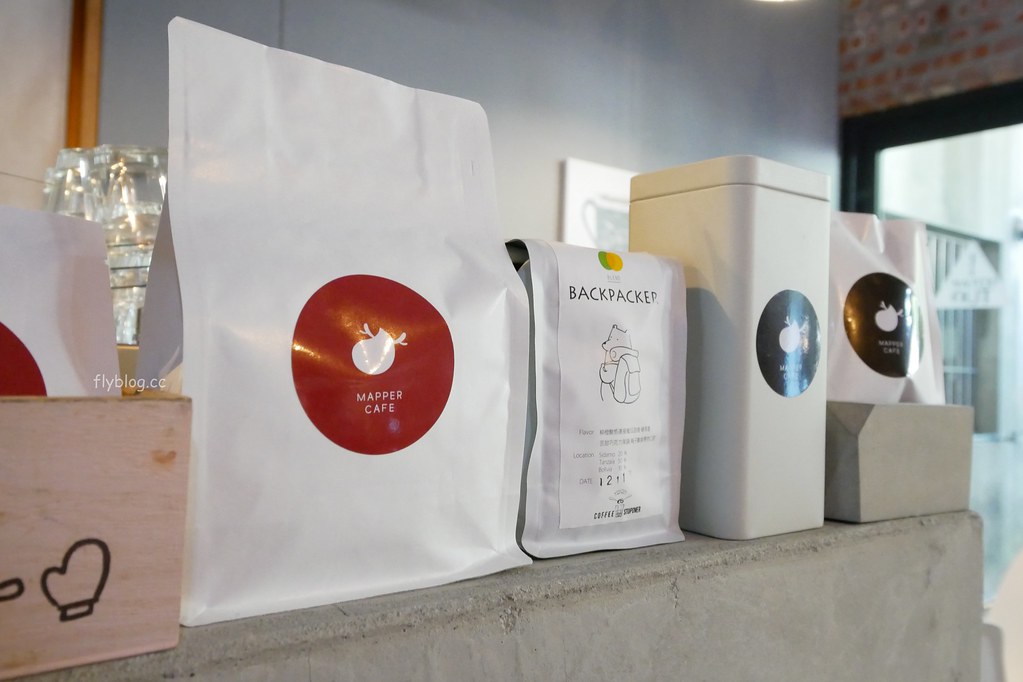 【台中南屯】Mapper Cafe 脈搏咖啡：文青風韓系咖啡館，通往小徑出現夢幻調酒吧 @飛天璇的口袋