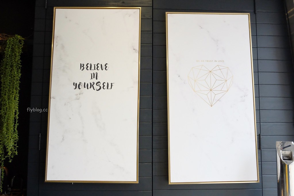 PIEPAI Cafe┃桃園美食：超夢幻網美咖啡館，桃園IG打卡名店，甜點夢幻又好拍，寵物友善餐廳 @飛天璇的口袋